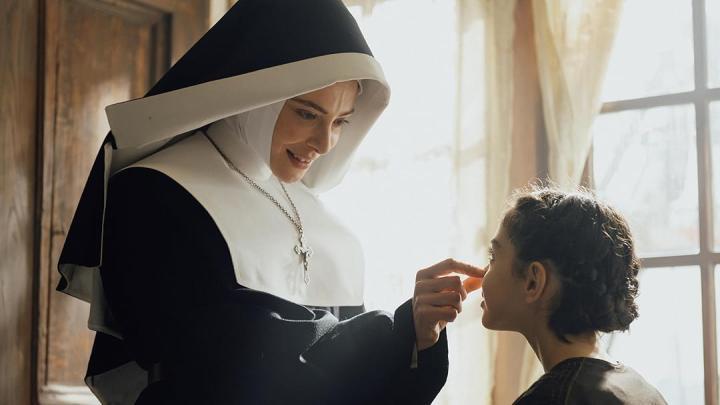 مسلسل The Art of Joy الموسم الاول الحلقة 6 والاخيرة مترجمة